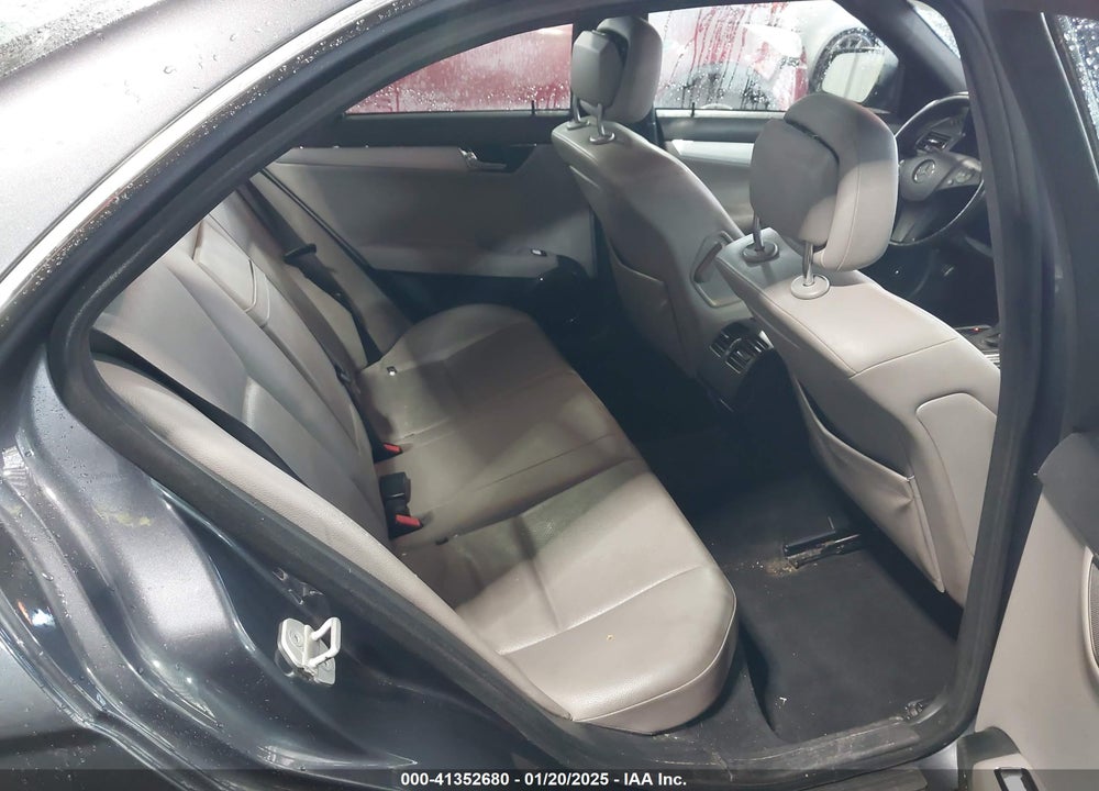 2008 MERCEDES-BENZ C 300 VIN: WDDGF54X28F066971