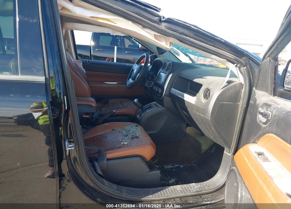 2014 JEEP COMPASS VIN: 1C4NJCCB0ED608442