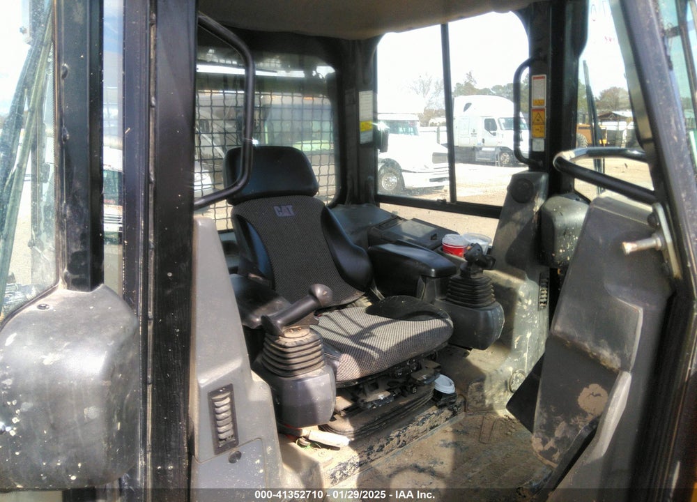 2019 CATERPILLAR D6K2 DOZER VIN: EL703200