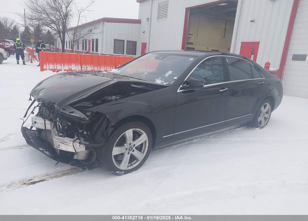 2011 MERCEDES-BENZ S 550 4MATIC VIN: WDDNG8GB7BA372803