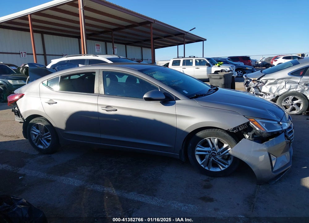 2020 HYUNDAI ELANTRA VIN: KMHD84LFXLU017558