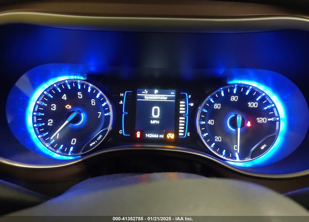 2018 CHRYSLER PACIFICA TOURING L VIN: 2C4RC1BG7JR122778