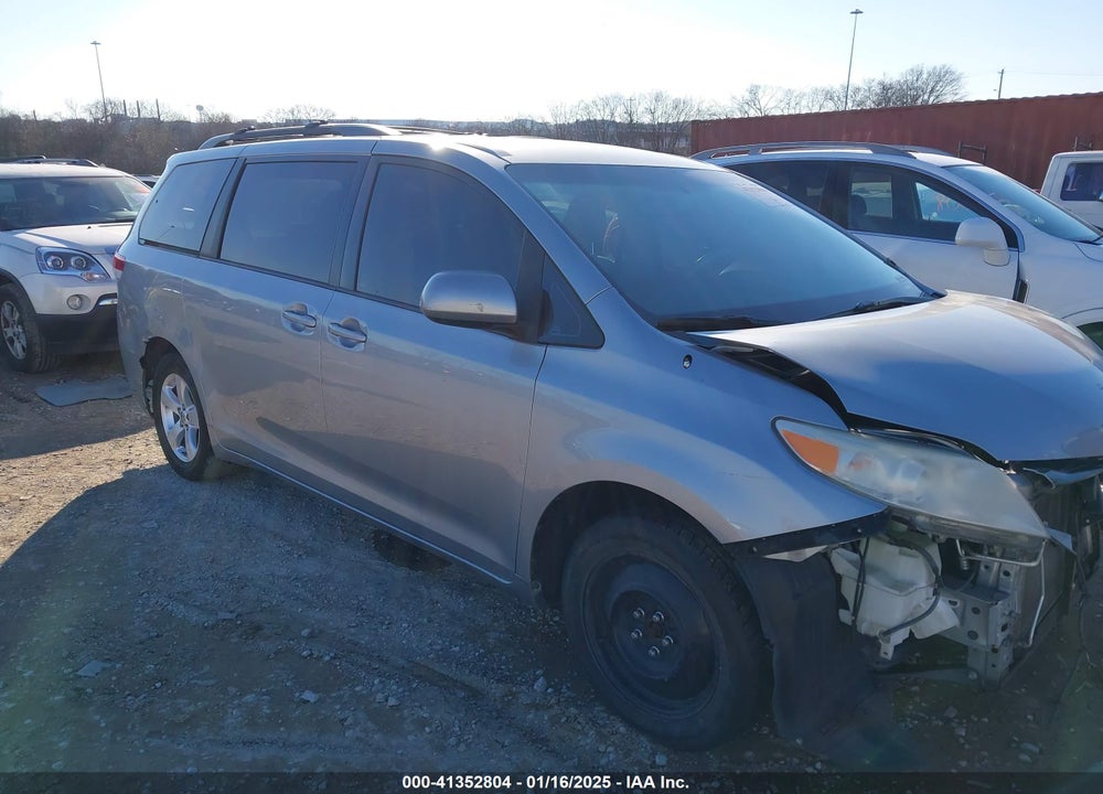 2014 TOYOTA SIENNA LE V6 8 PASSENGER VIN: 5TDKK3DC1ES450950