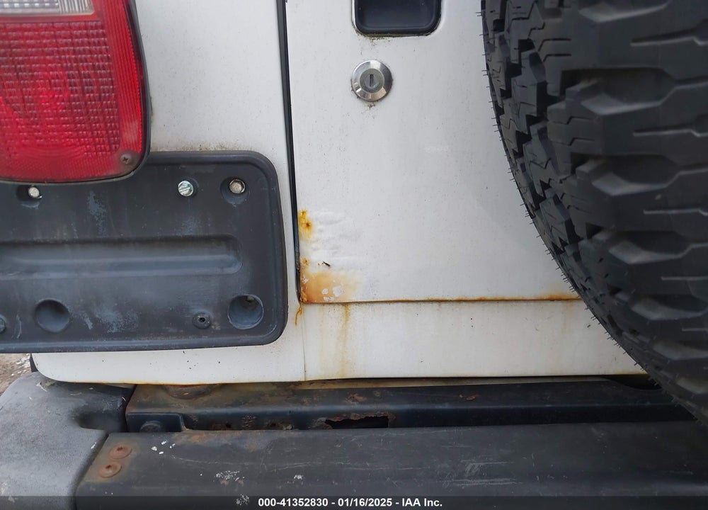 2003 JEEP WRANGLER X VIN: 1J4FA39S83P331363