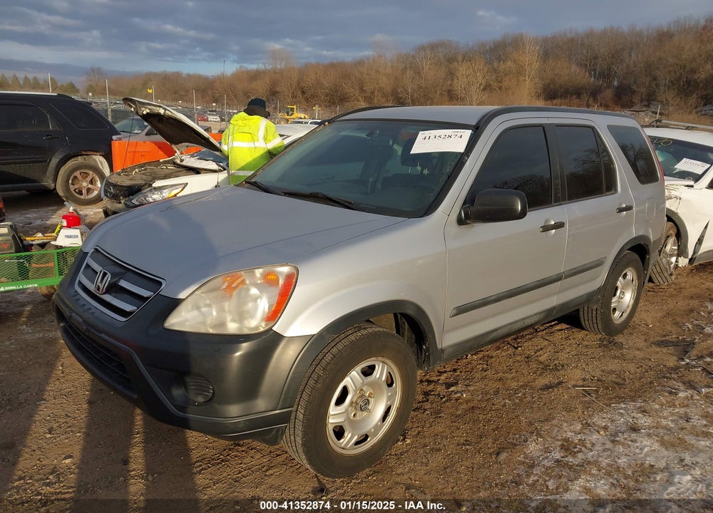 2005 HONDA CR-V LX VIN: SHSRD68595U305643