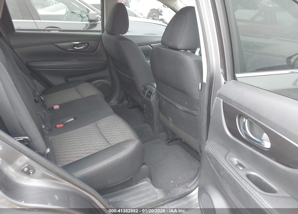 2019 NISSAN ROGUE S VIN: 5N1AT2MT2KC844453