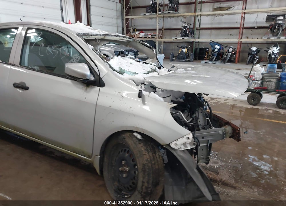 2017 NISSAN VERSA 1.6 S+ VIN: 3N1CN7AP1HL857075
