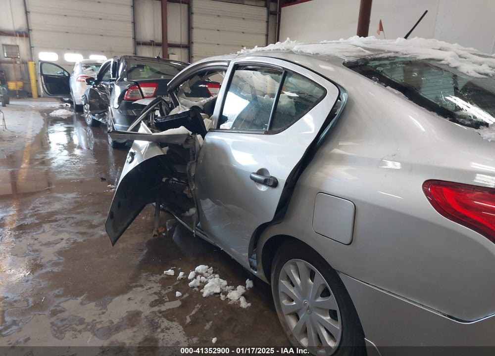 2017 NISSAN VERSA 1.6 S+ VIN: 3N1CN7AP1HL857075