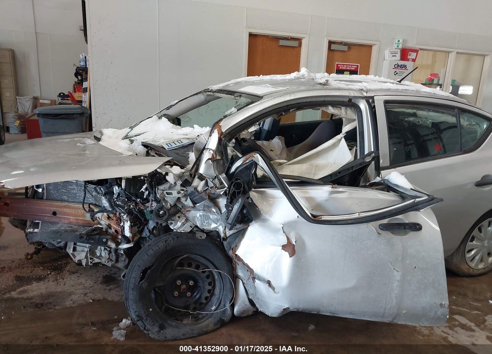 2017 NISSAN VERSA 1.6 S+ VIN: 3N1CN7AP1HL857075