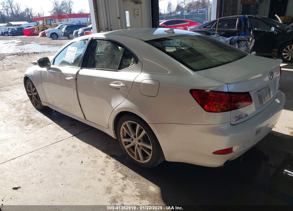 2008 LEXUS IS 250 VIN: JTHBK262X85052448