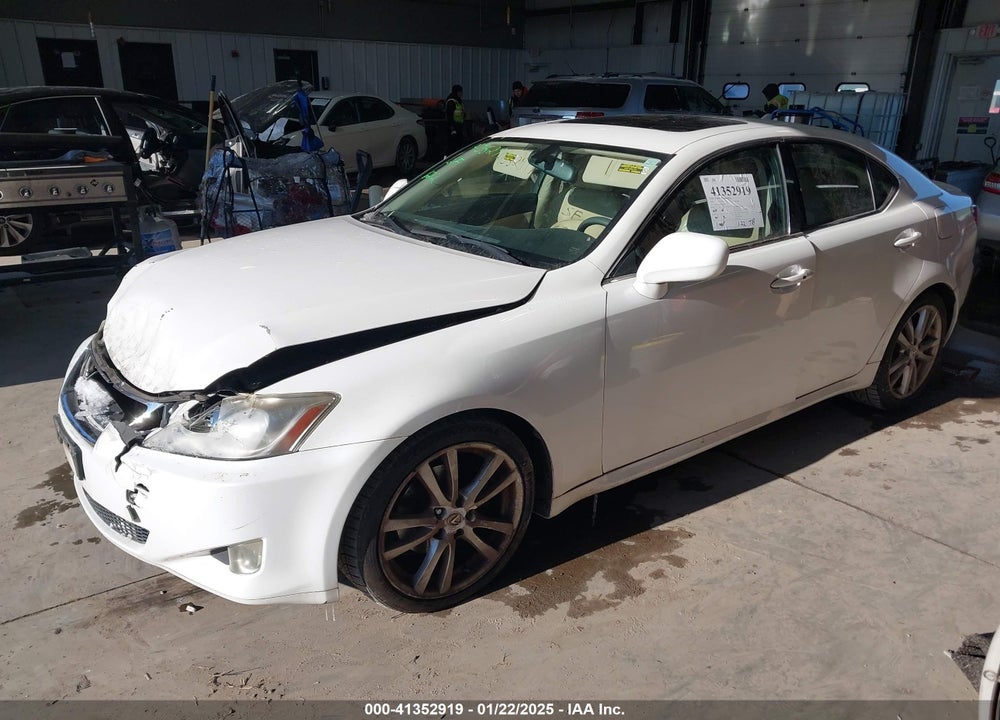 2008 LEXUS IS 250 VIN: JTHBK262X85052448