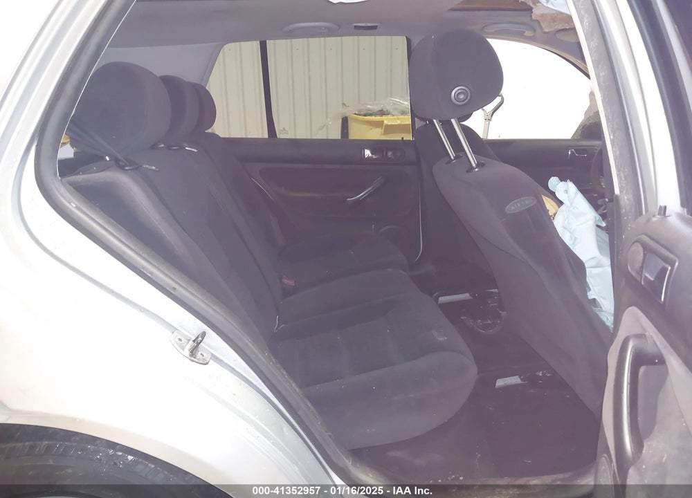 2003 VOLKSWAGEN GOLF GLS 2.0L VIN: 9BWGK61J934009785