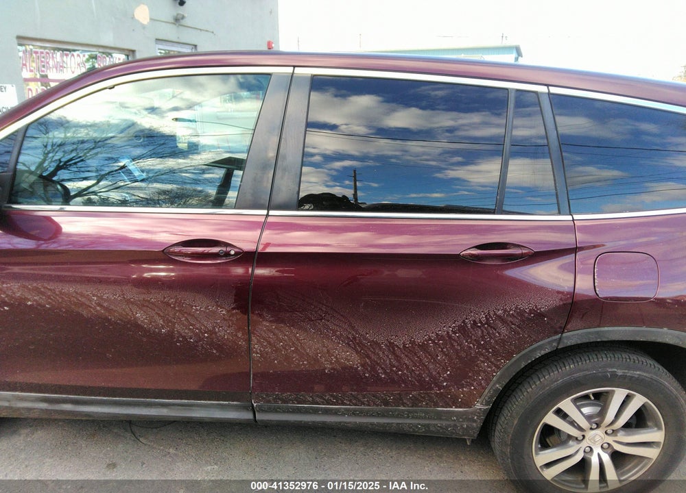 2017 HONDA PILOT EX VIN: 5FNYF5H36HB008193