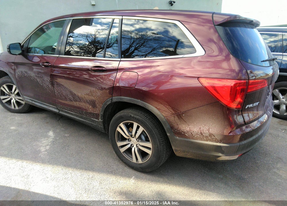 2017 HONDA PILOT EX VIN: 5FNYF5H36HB008193