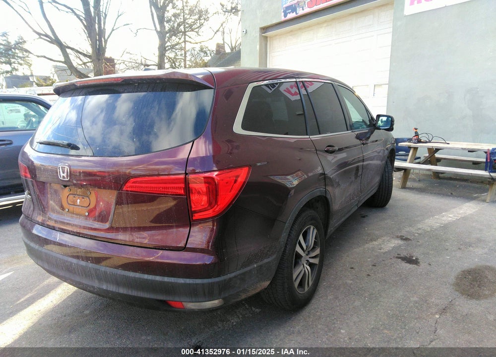 2017 HONDA PILOT EX VIN: 5FNYF5H36HB008193