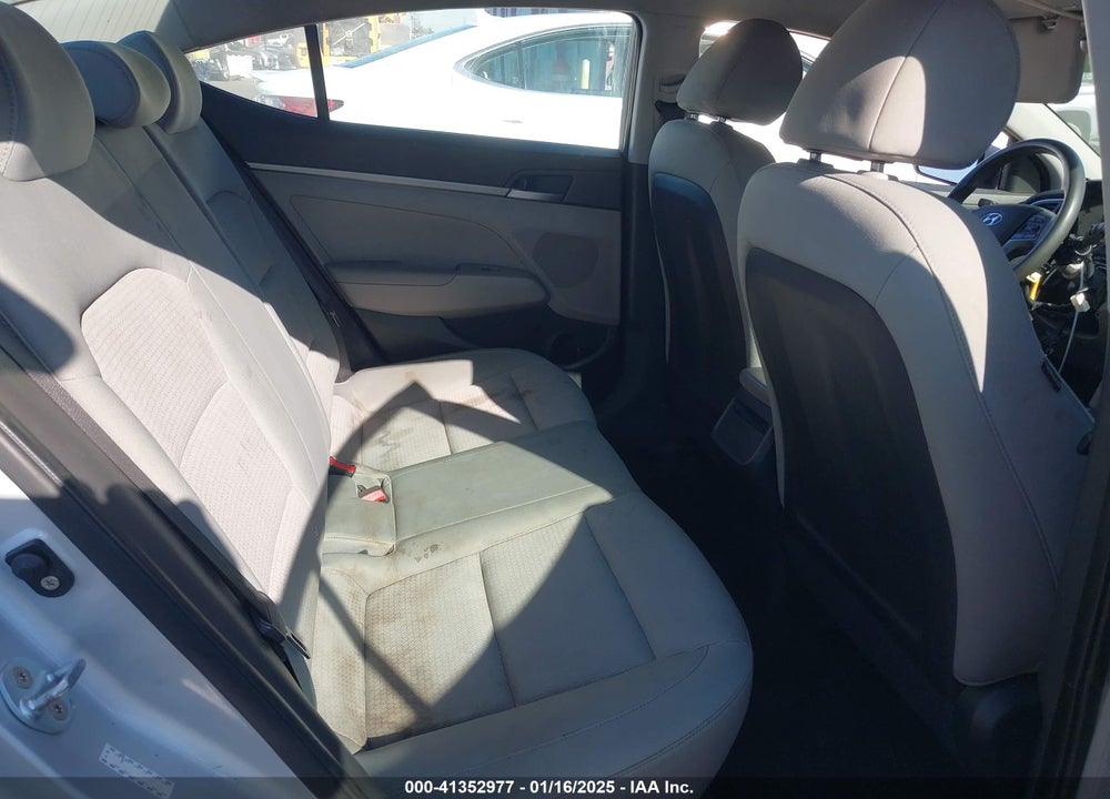 2017 HYUNDAI ELANTRA SE VIN: KMHD74LF5HU084174