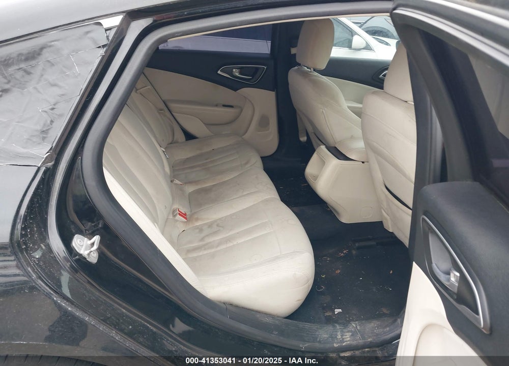 2015 CHRYSLER 200 VIN: 1C3CCCAB3FN724061