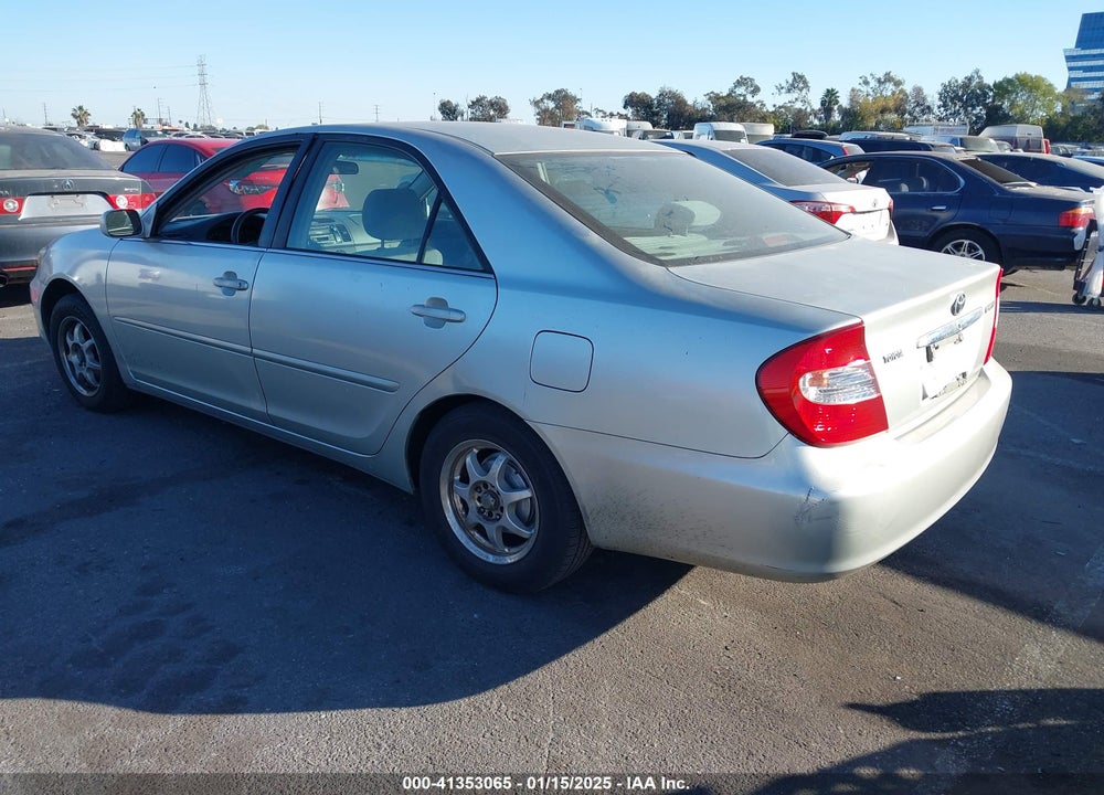 2002 TOYOTA CAMRY LE VIN: JTDBE30K620061577
