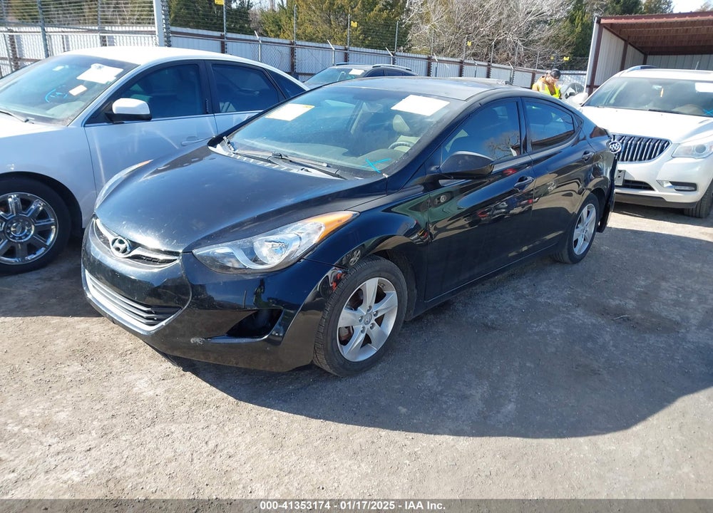 2013 HYUNDAI ELANTRA VIN: KMHDH4AE1DU853321