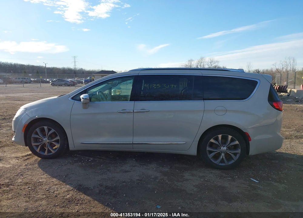2019 CHRYSLER PACIFICA LIMITED VIN: 2C4RC1GGXKR629765