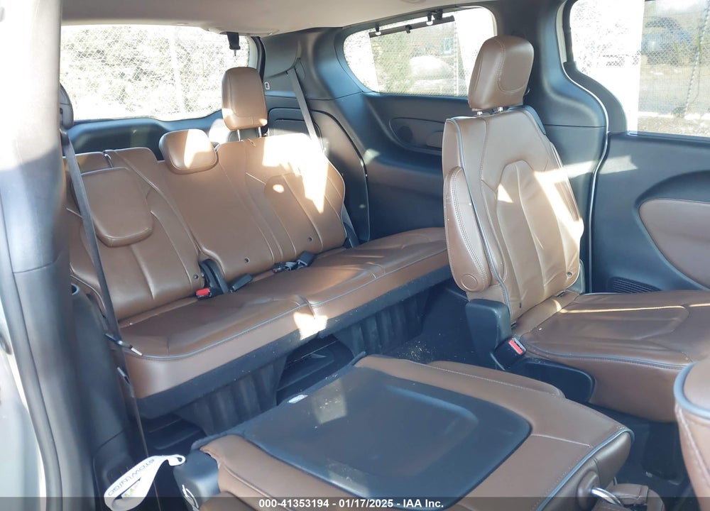 2019 CHRYSLER PACIFICA LIMITED VIN: 2C4RC1GGXKR629765