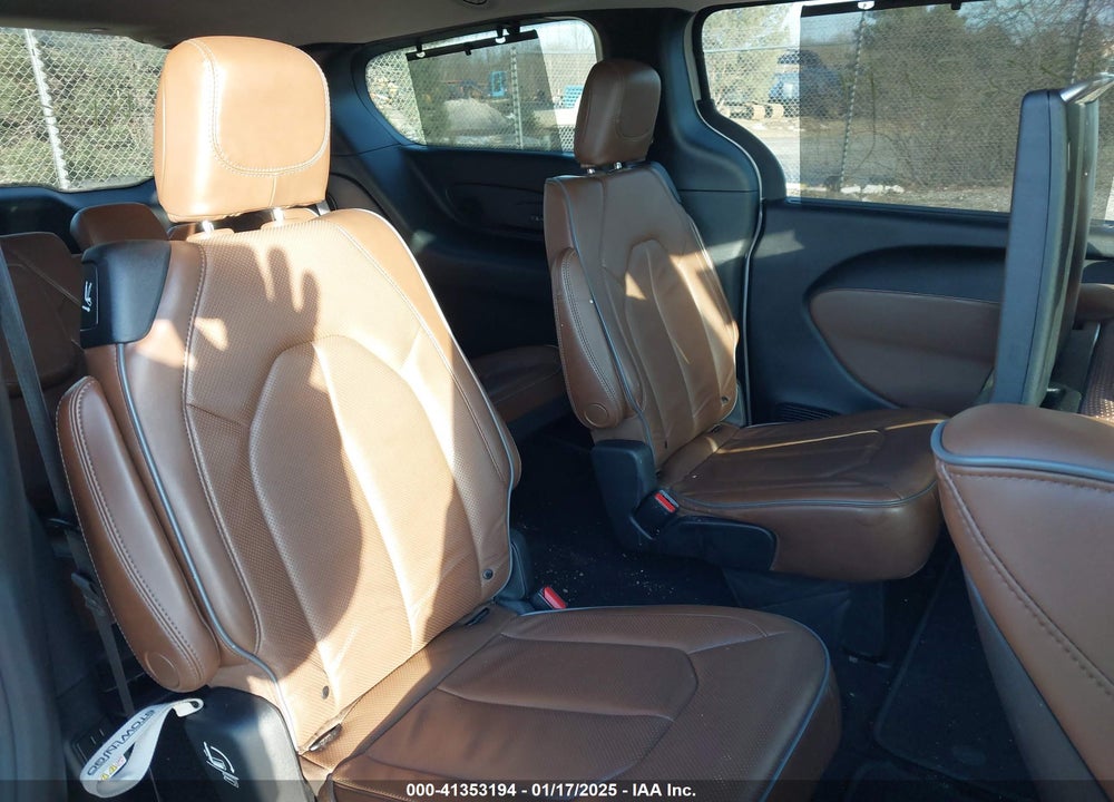 2019 CHRYSLER PACIFICA LIMITED VIN: 2C4RC1GGXKR629765