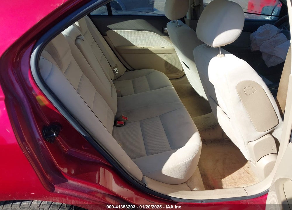 2008 FORD FUSION VIN: 3FAHP08158R130272