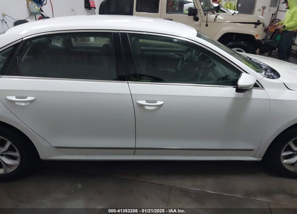 2016 VOLKSWAGEN PASSAT 1.8T S VIN: 1VWAT7A36GC005271