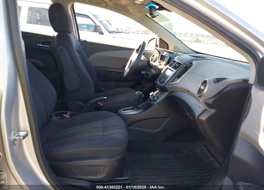 2013 CHEVROLET SONIC VIN: 1G1JC6SB8D4120620