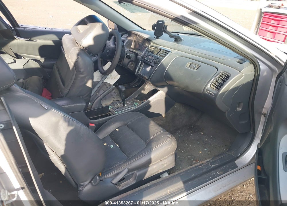 2002 HONDA ACCORD 3.0 EX VIN: 1HGCG22502A001242