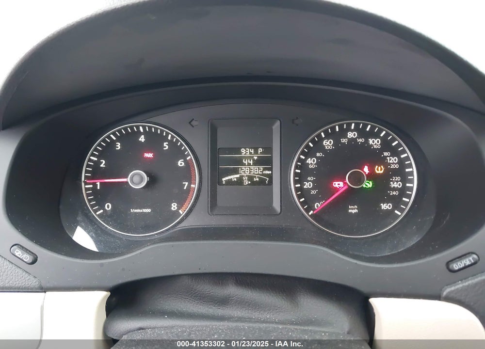 2014 VOLKSWAGEN JETTA VIN: 3VWD07AJ7EM330558
