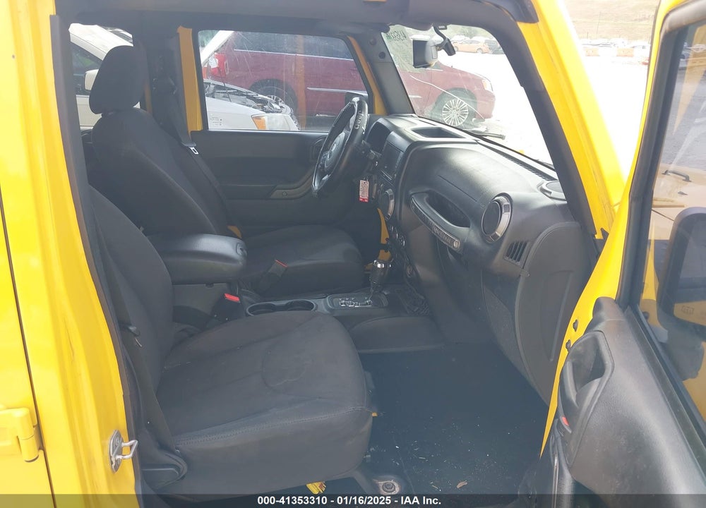 2015 JEEP WRANGLER UNLIMITED SPORT VIN: 1C4BJWDG5FL589750