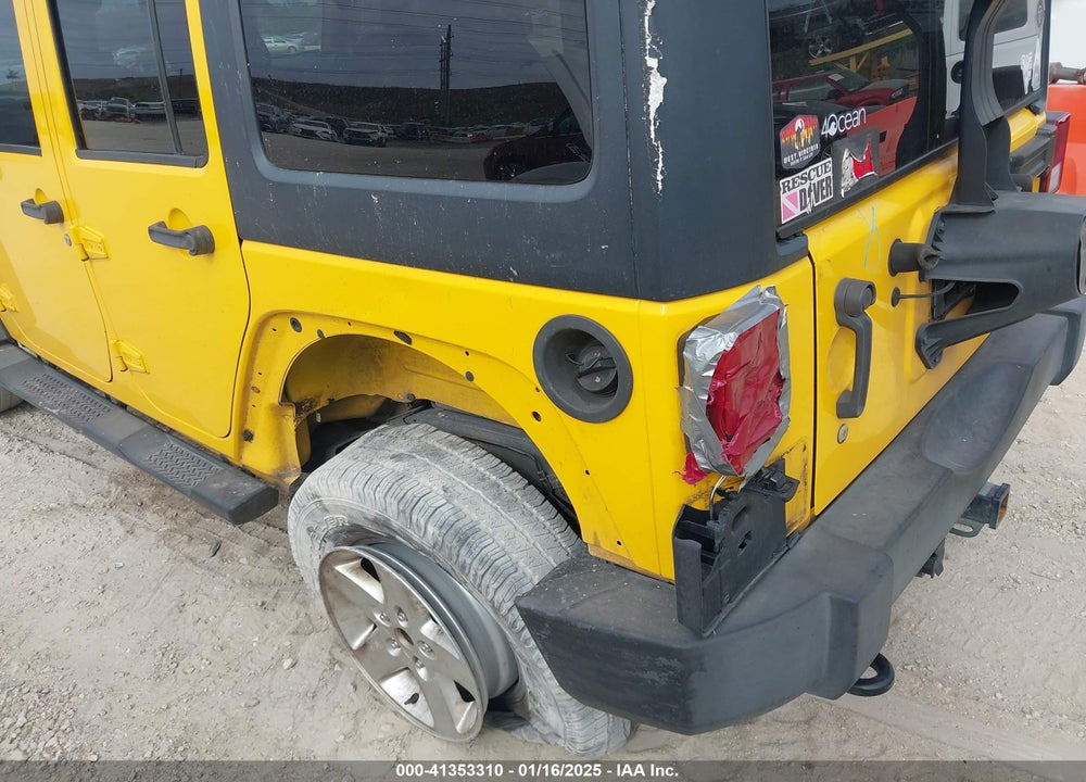 2015 JEEP WRANGLER UNLIMITED SPORT VIN: 1C4BJWDG5FL589750