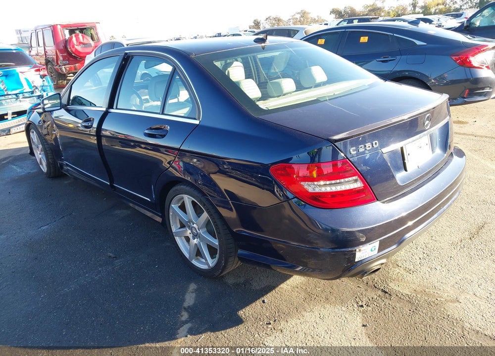 2012 MERCEDES-BENZ C 250 VIN: WDDGF4HB8CA657188