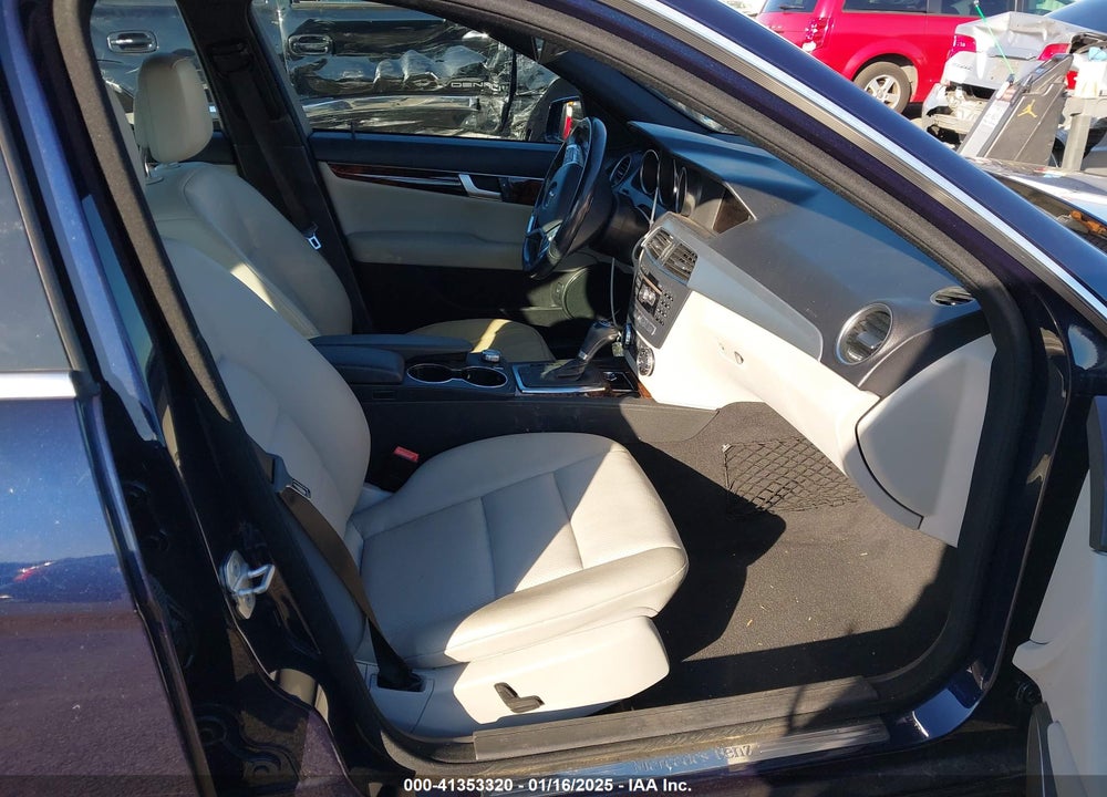 2012 MERCEDES-BENZ C 250 VIN: WDDGF4HB8CA657188