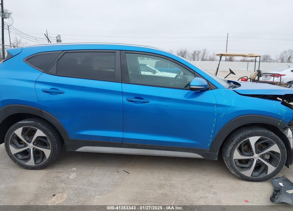 2017 HYUNDAI TUCSON SPORT VIN: KM8J33A20HU474754