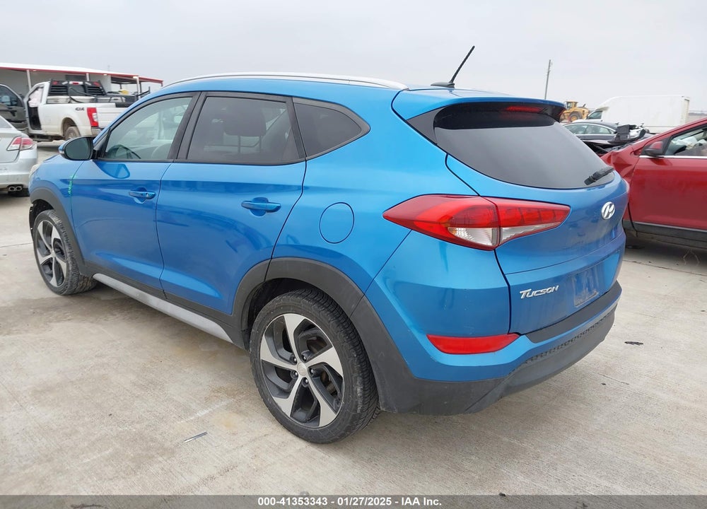 2017 HYUNDAI TUCSON SPORT VIN: KM8J33A20HU474754