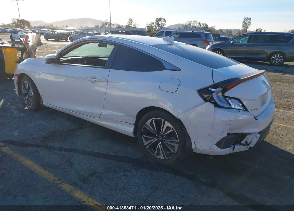 2018 HONDA CIVIC VIN: 2HGFC3B36JH353089