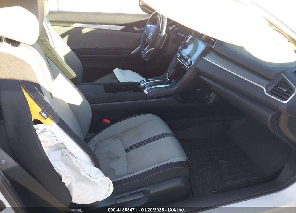 2018 HONDA CIVIC VIN: 2HGFC3B36JH353089