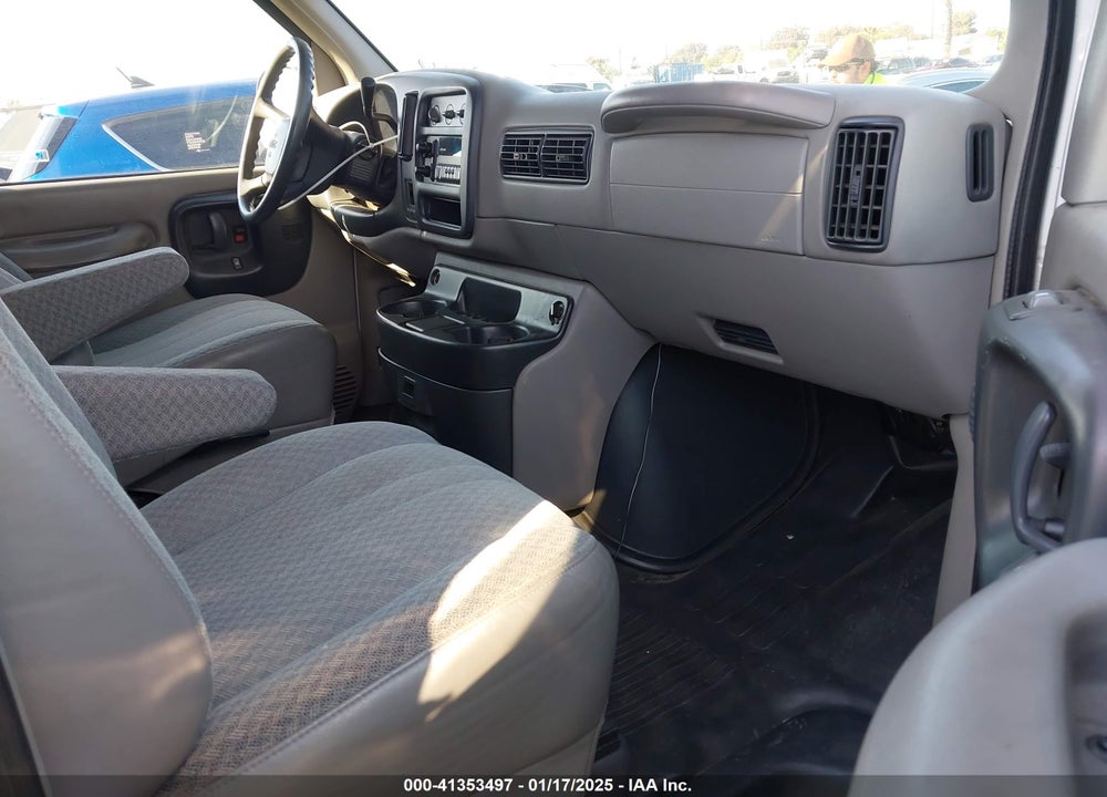 1998 GMC SAVANA STANDARD VIN: 1GTHG35R6W1092371