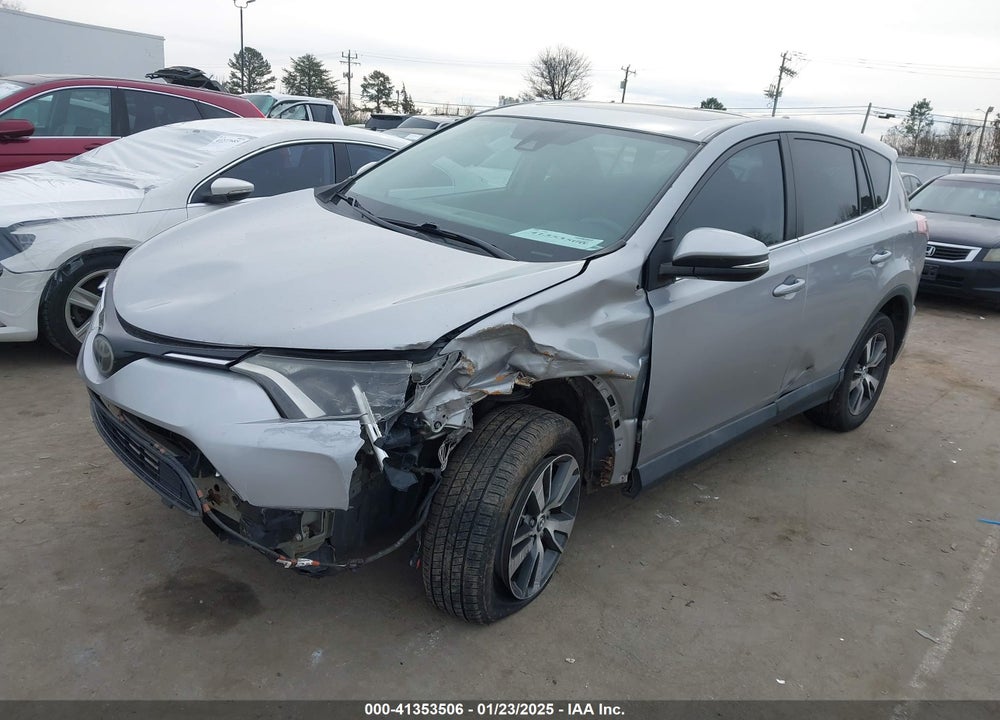 2018 TOYOTA RAV4 XLE VIN: 2T3RFREV9JW704760