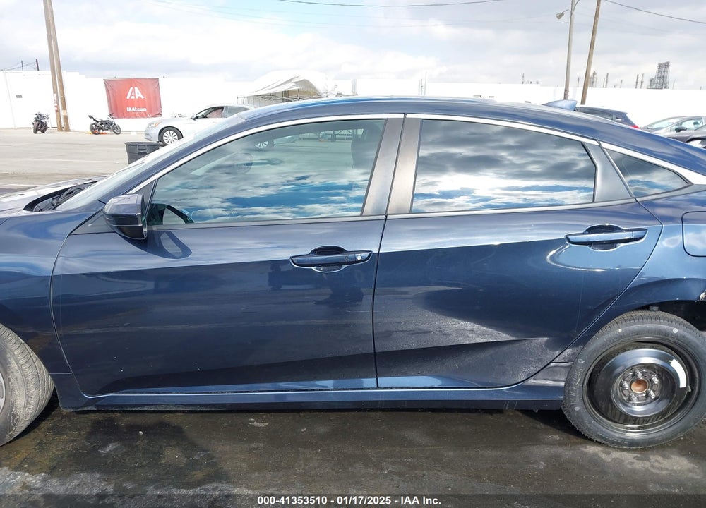 2018 HONDA CIVIC VIN: 2HGFC2F79JH569817