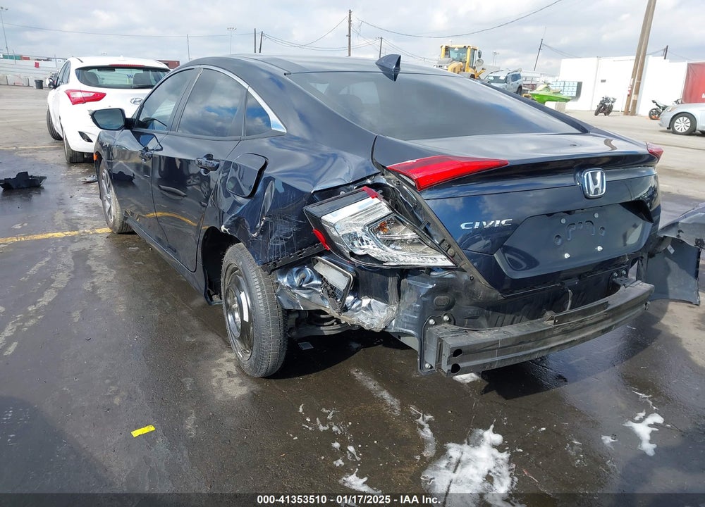 2018 HONDA CIVIC VIN: 2HGFC2F79JH569817