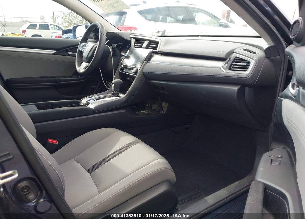 2018 HONDA CIVIC VIN: 2HGFC2F79JH569817
