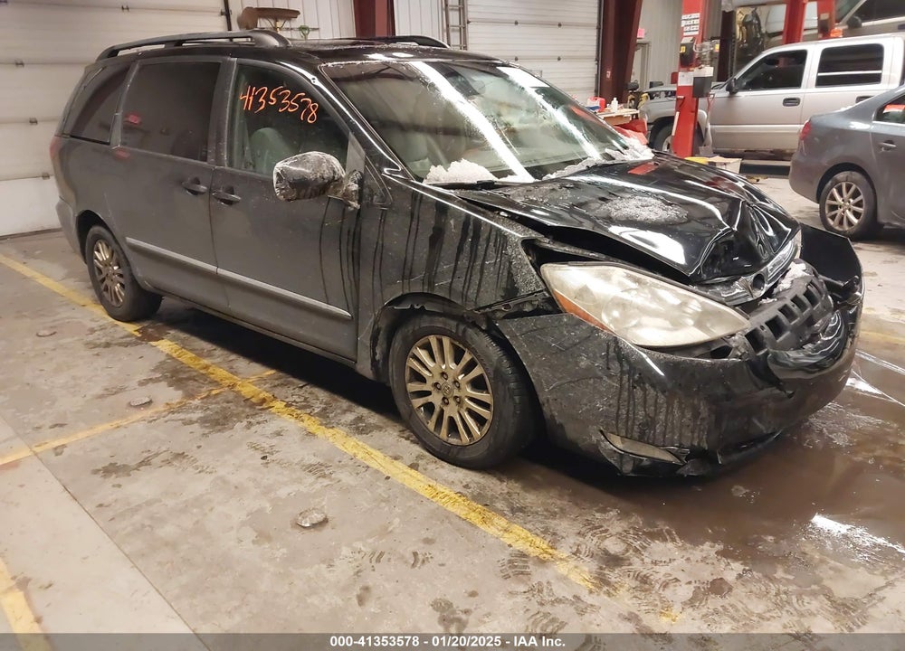 2008 TOYOTA SIENNA VIN: 5TDBK22C58S017116