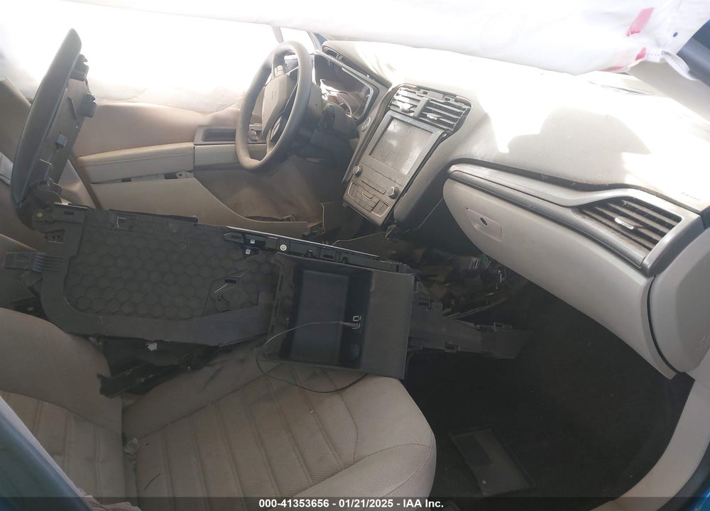 2019 FORD FUSION SE VIN: 3FA6P0HD5KR252008
