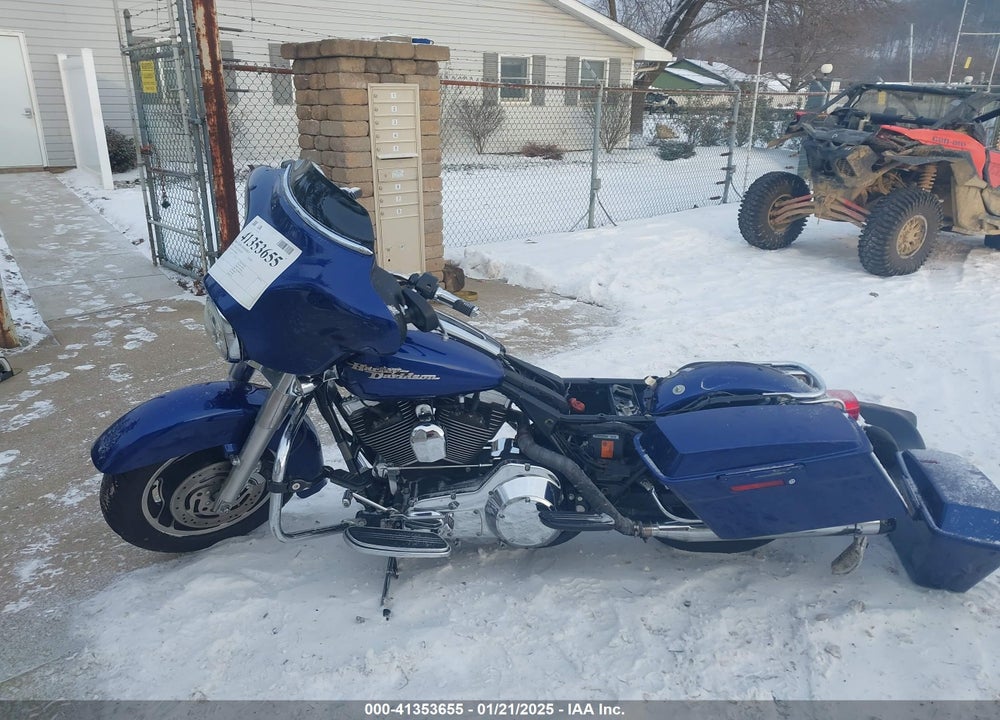 2006 HARLEY-DAVIDSON FLHXI VIN: 1HD1KBW196Y667426