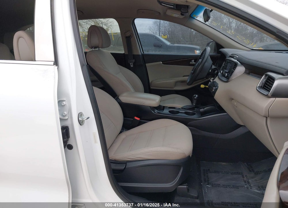 2016 KIA SORENTO 2.4L LX VIN: 5XYPGDA33GG003974