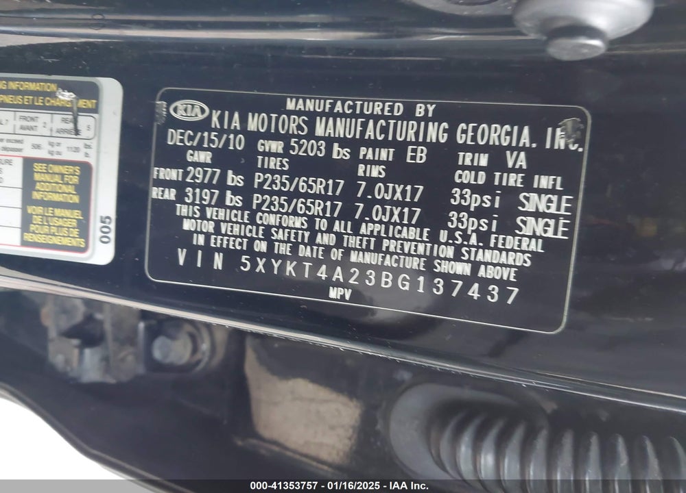 2011 KIA SORENTO LX V6 VIN: 5XYKT4A23BG137437