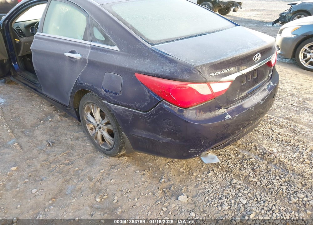 2011 HYUNDAI SONATA VIN: 5NPEC4AB7BH304226